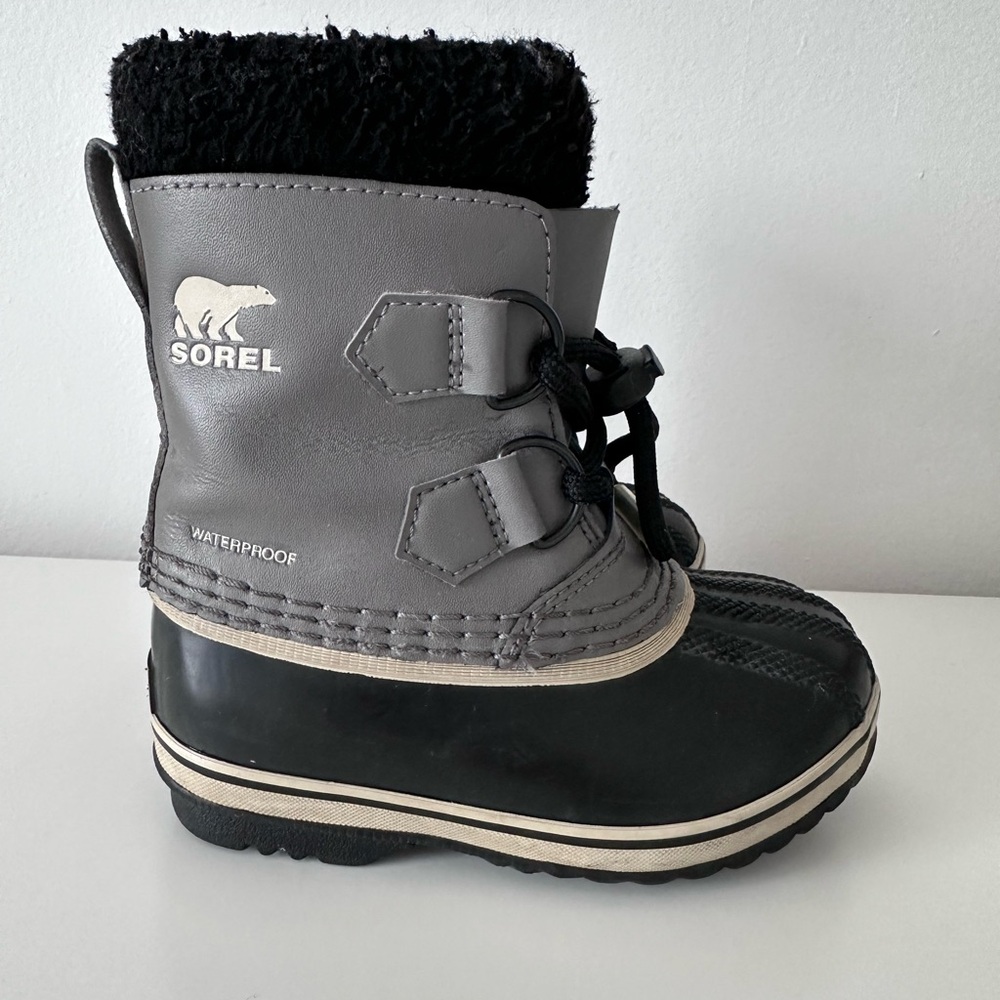 Sorel little Kids boots